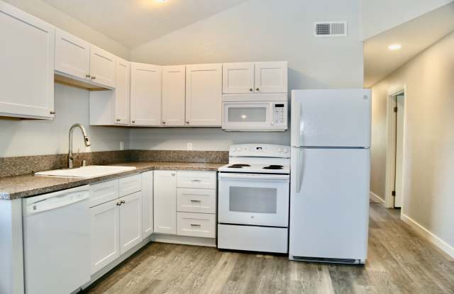 SO close to the beach and PCH - 3 Bedrooms and 3 Ensuite Bathrooms - Upgraded Upper Home With Laminate Flooring Throughout