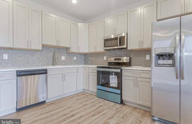 2162 E NORRIS Street unit: 401