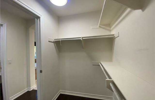 Photo of 19303 Cohasset Street