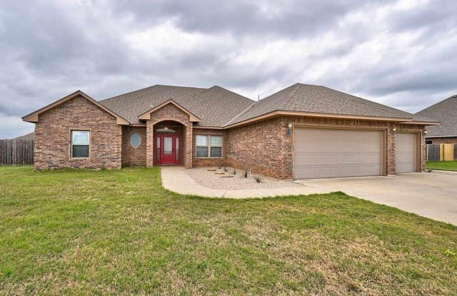 8326 SW Sun Valley Drive - 8326 SW Sun Valley Dr, Lawton, OK 73505