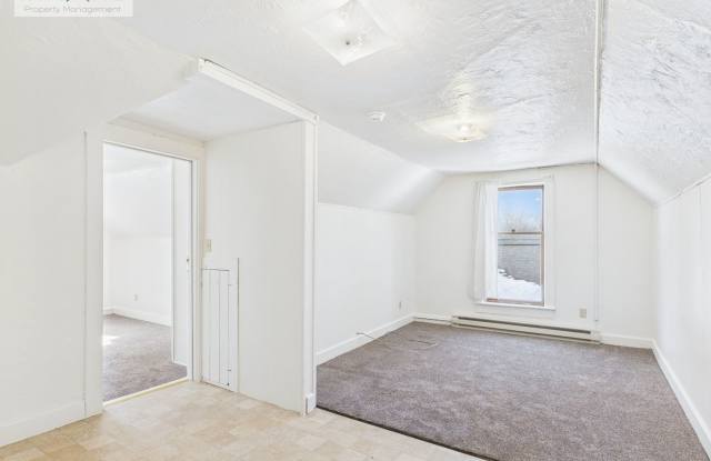 Downtown Charmer! 1st Month Free!