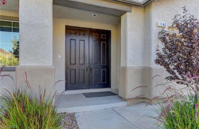 1146 Grove Park Street