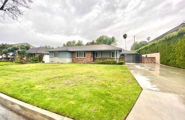 2319 El Capitan Avenue