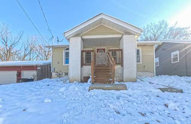 Photo of Spacious 2 Bedroom 2 Bath Home