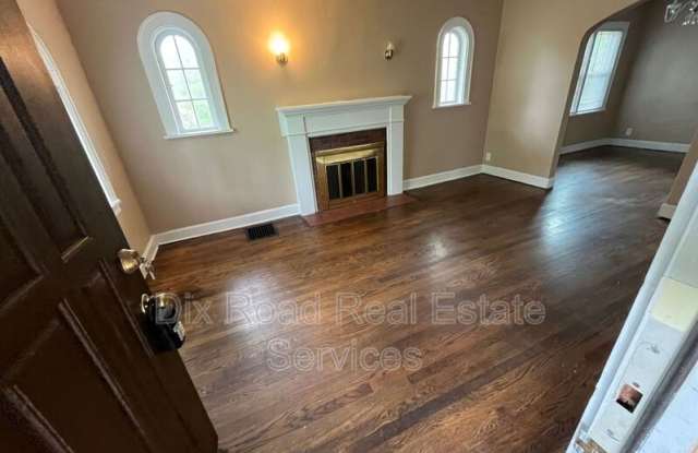 6620 Highland Avenue