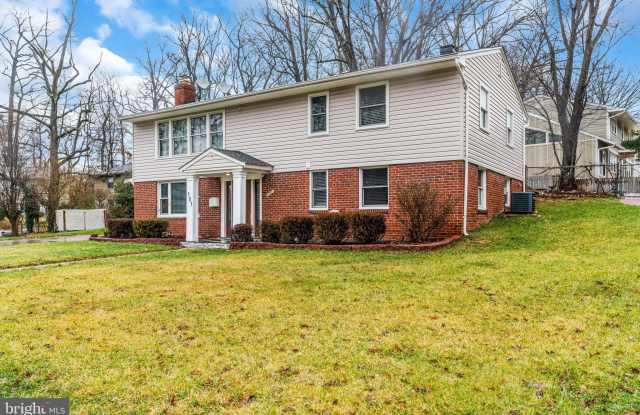 101 SANOEY CIRCLE SE