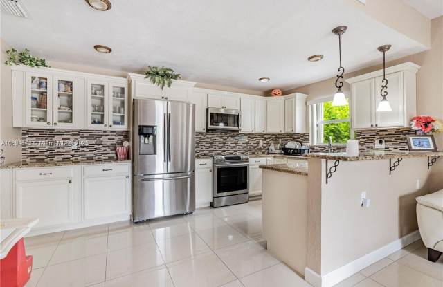 Photo of 3412 NW 110th Way