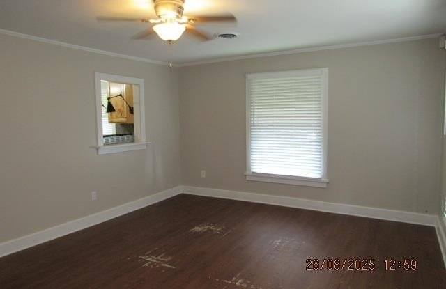 1039 Faulkner Street