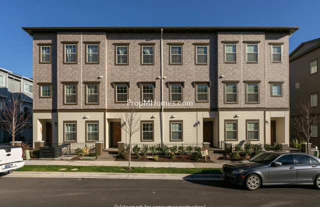 Chic and Cozy in Villebois: Modern Amenities and Gourmet Kitchen Awaits!