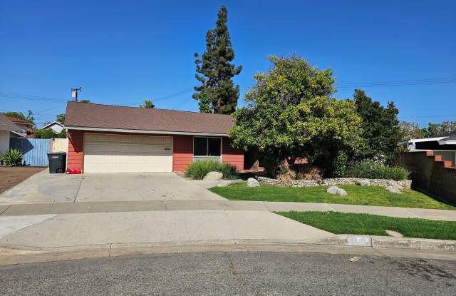 1087 N Greengrove - AVAILABLE
