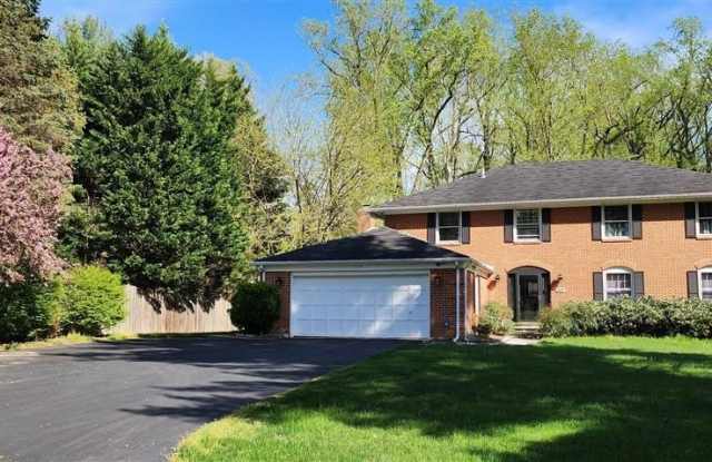 736 RIDGE Drive