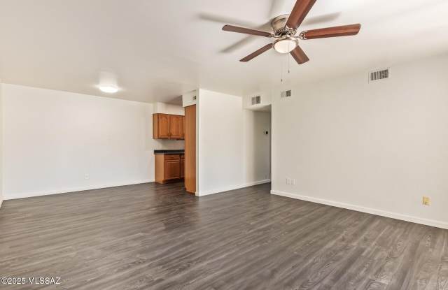 Photo of 6312 N Barcelona Lane