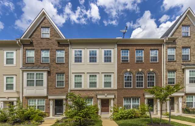 7109 Rowlock Alley