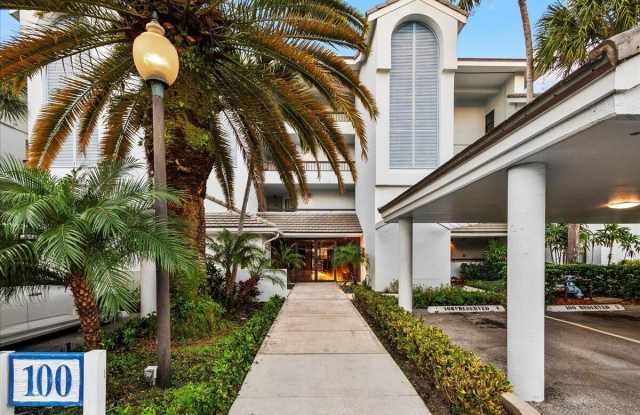 Photo of 143 Bay Colony Drive N