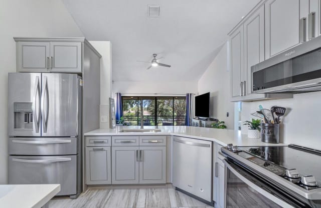 22 Via De Casas Sur - 22 Via De Casas Sur, Boynton Beach, FL 33426