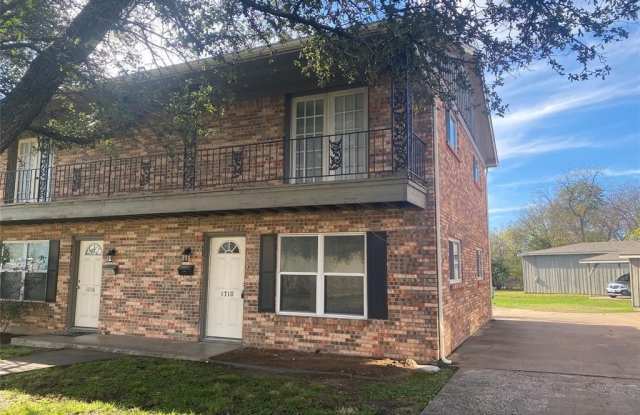 Photo of 1710 N Travis Street