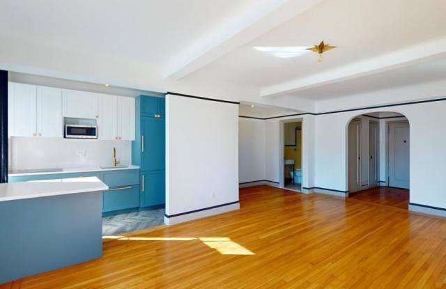 Photo of 1 Christopher Street