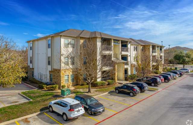 Azul Apartment Homes