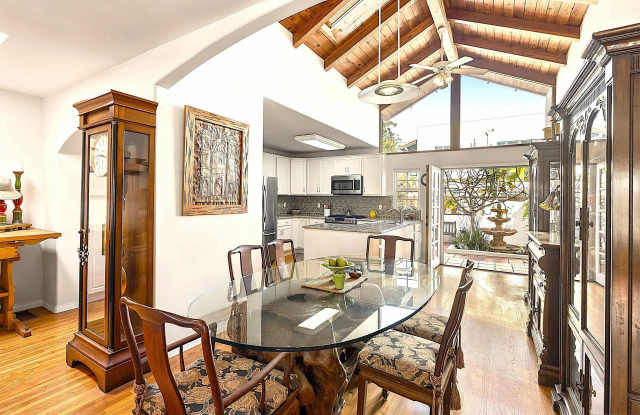 Photo of 552 Fern Glen