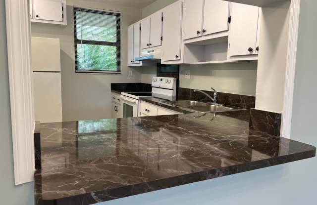 Fantastic Coral Springs 2/2 with Updates