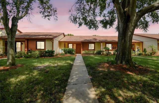 7433 GREYSTONE DRIVE