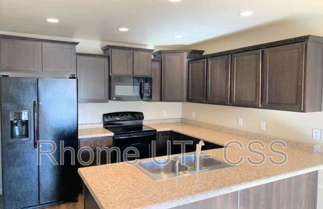 2581 W Cottonwood Dr