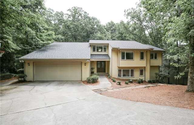 70 Glen Oaks Drive