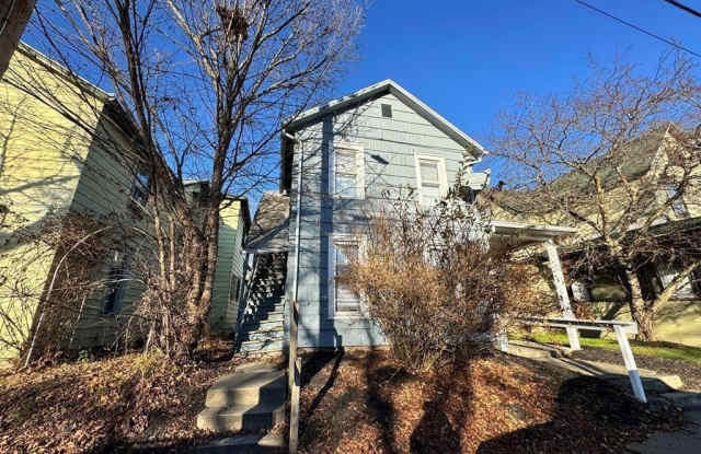 Photo of 339 E Market Street Ext unit: Upper