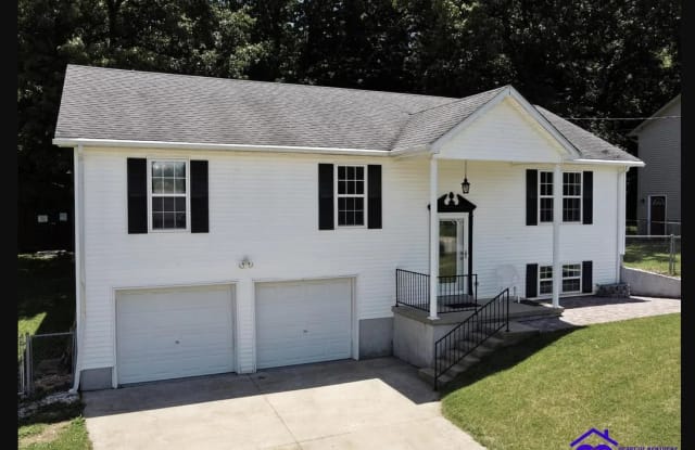 208 Scarlet Avenue - 208 Scarlet Avenue, Vine Grove, KY 40160