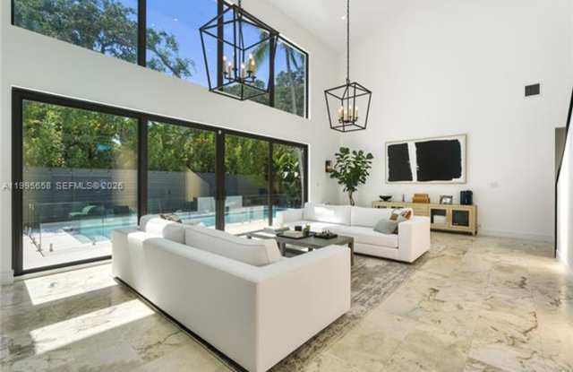 3782 El Prado Blvd # 1 MIAMI, FL 33133