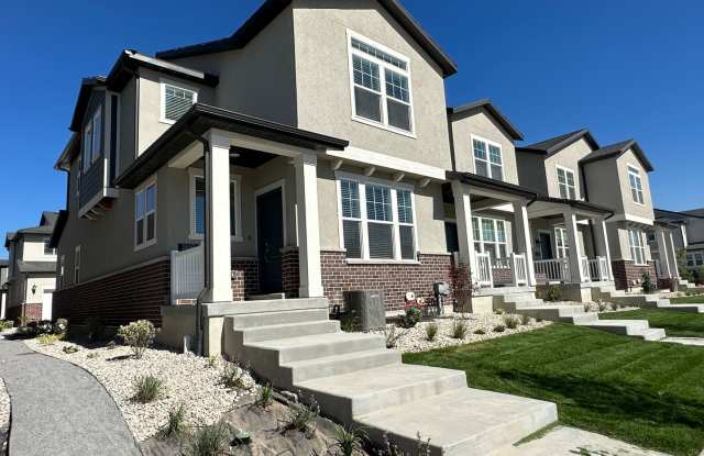 GET A MONTH OF RENT FOR FREE!!!