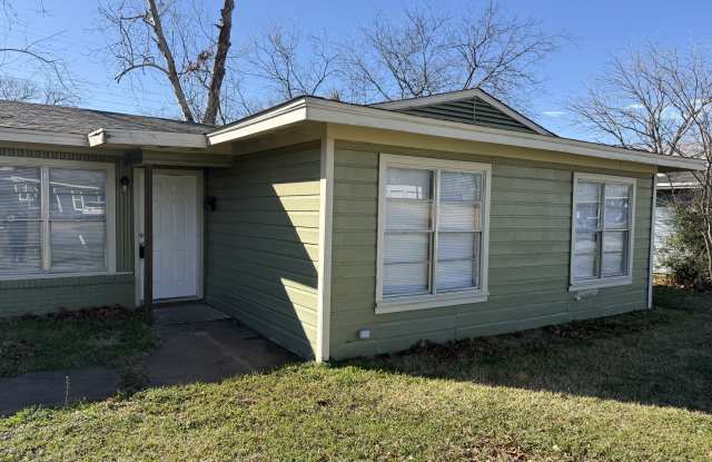 15 Macarthur Drive Unit B