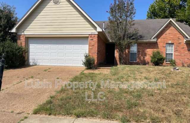 Photo of 2715 Longshadow Ln