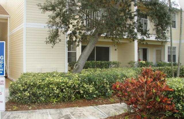 1999 Island Club Drive unit: 20