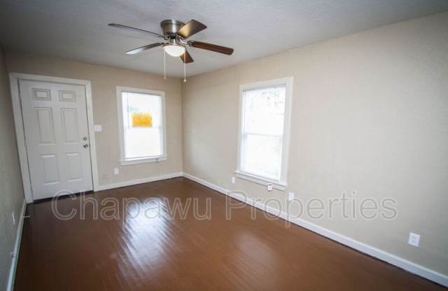 Photo of 934 Poinsettia