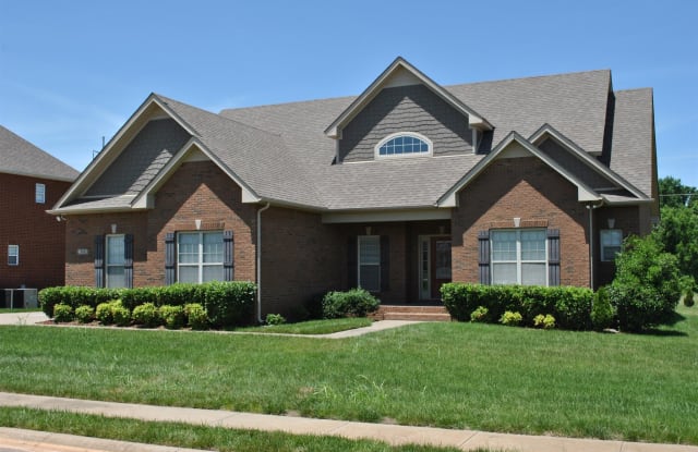 999 Terraceside Cir - 999 Terraceside Circle, Montgomery County, TN 37040