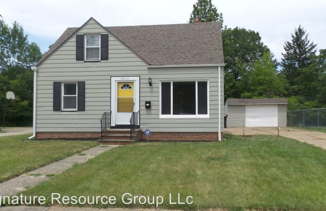 18313 Invermere - 18313 Invermere Avenue, Cleveland, OH 44128