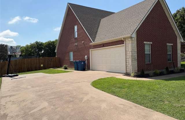 702 John Thomas Drive