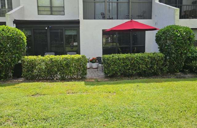 Photo of 900 Greensward Lane