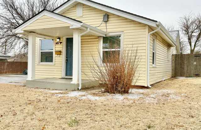 2Bedroom 2Bathroom With Back Yard