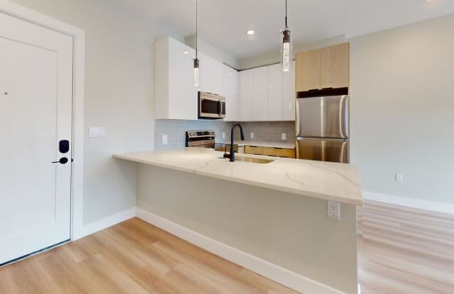 Photo of 211 Green St.