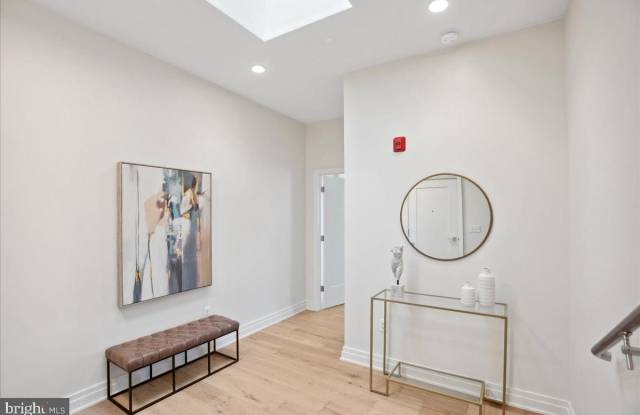 923 V Street NW unit: 601