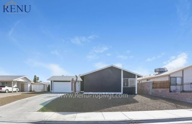 6401 West Pawlow Avenue - 6401 West Pawlow Avenue, Spring Valley, NV 89118