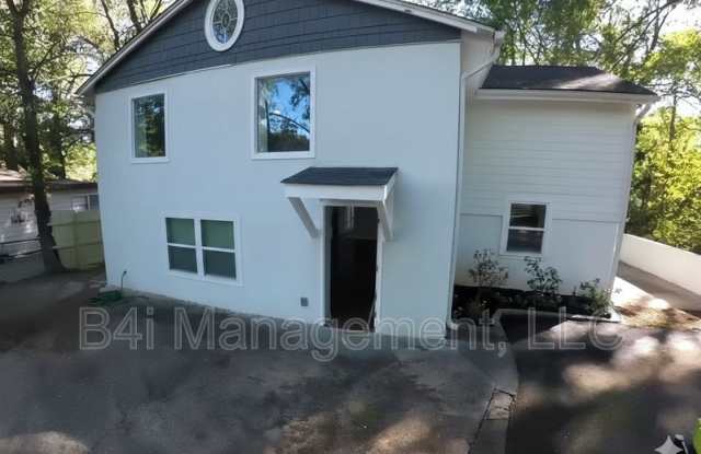 Photo of 226 Polar Rock Rd SW