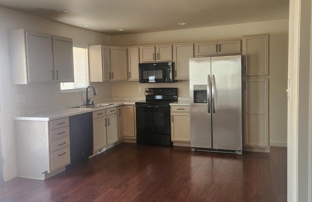 299 West Palomar Bay