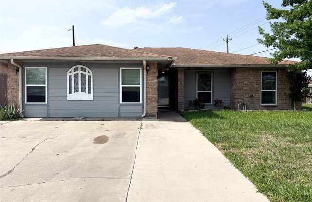 Photo of 10502 Hemlock Road