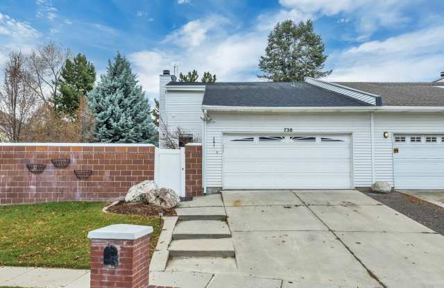 Photo of 730 E VILLAGE Way