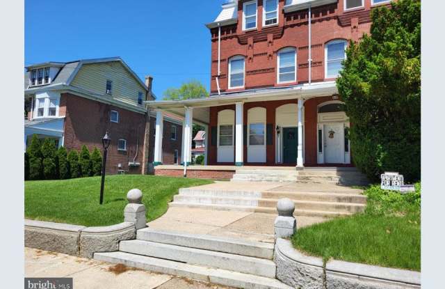 320 E 19th St - 320 East 19th Street, Chester, PA 19013