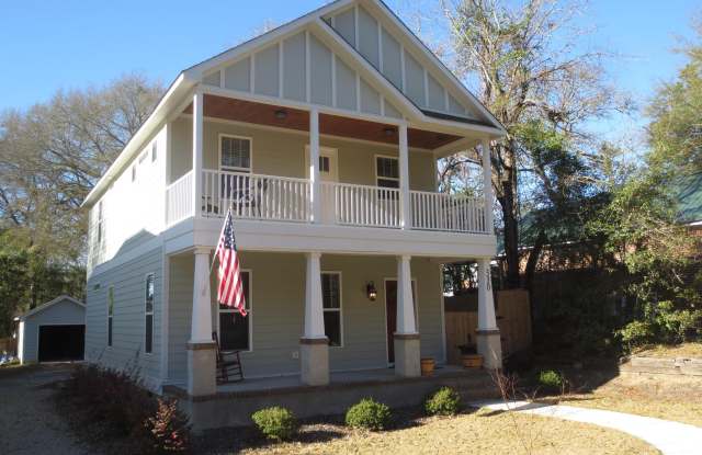 Photo of 330 N Leak Street