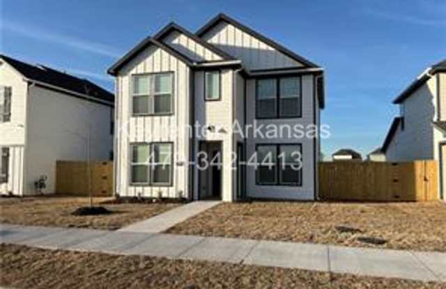 Amazing 3 Bedroom - 3.5 Bathroom in Fayetteville!